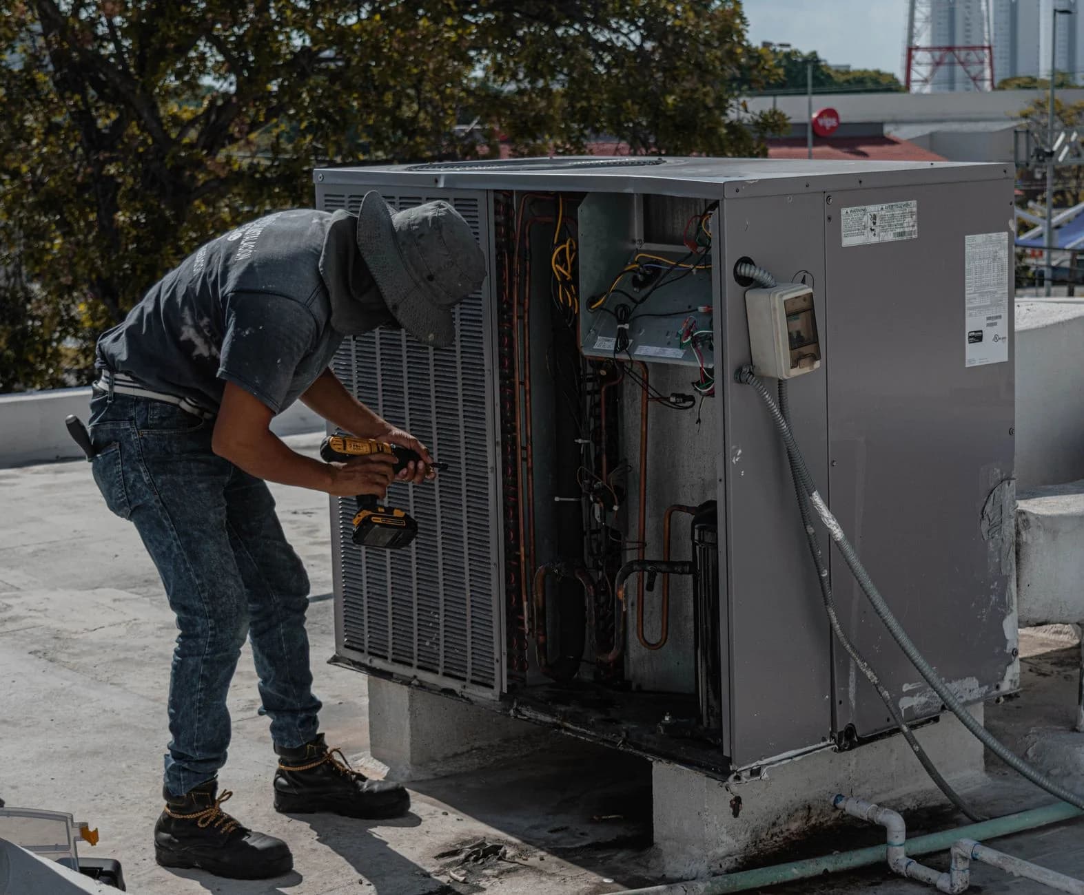 24 Hour AC Repair in West Los Angeles: Night and Weekend Calls